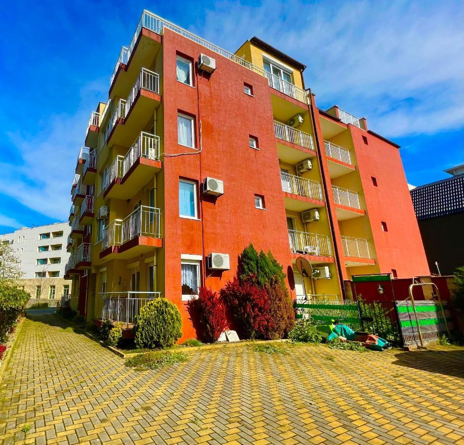 North Beach Apartments 普里莫尔斯科 外观 照片
