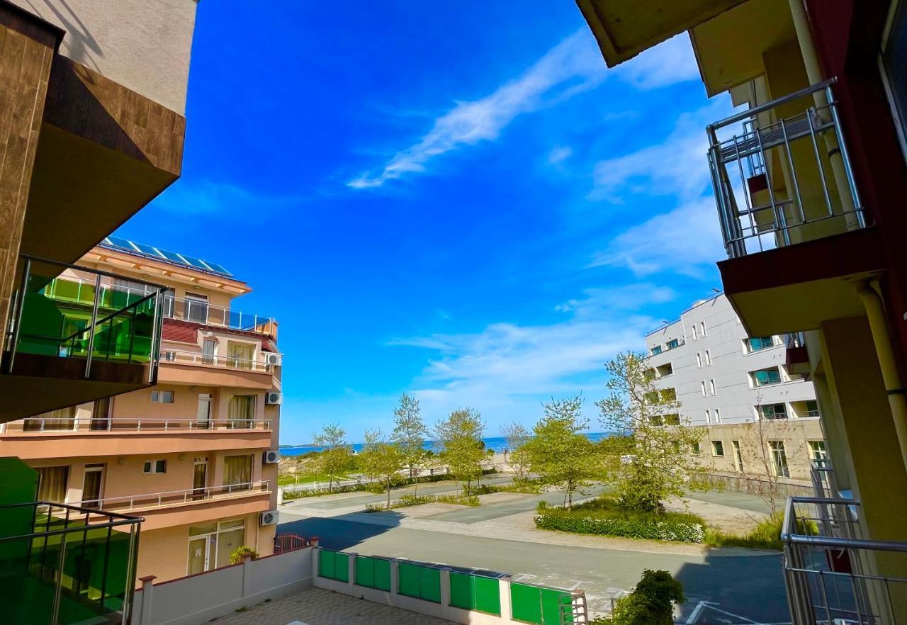 North Beach Apartments 普里莫尔斯科 外观 照片