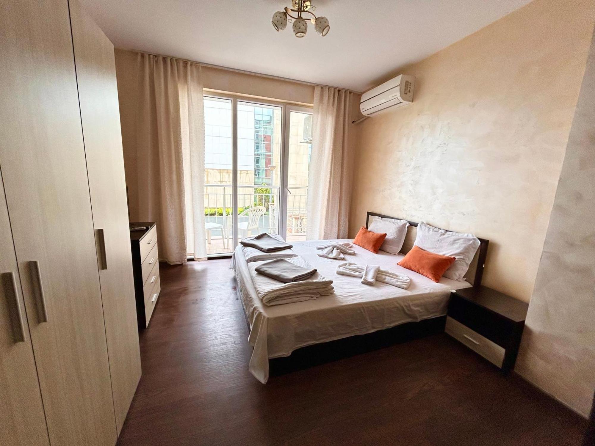 North Beach Apartments 普里莫尔斯科 外观 照片