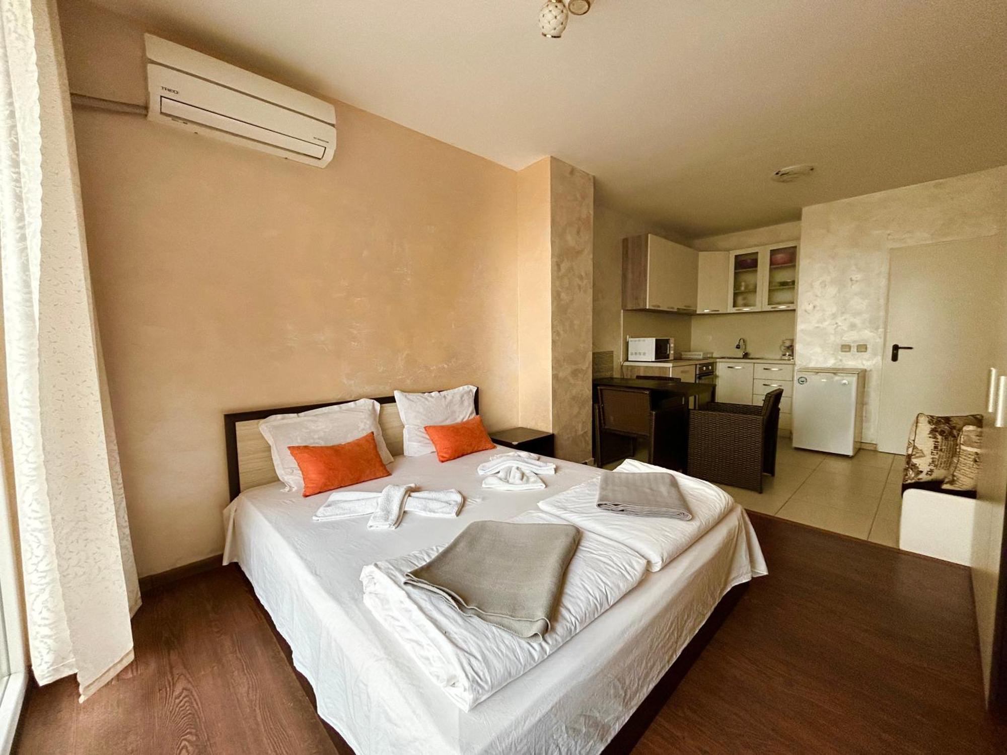 North Beach Apartments 普里莫尔斯科 外观 照片